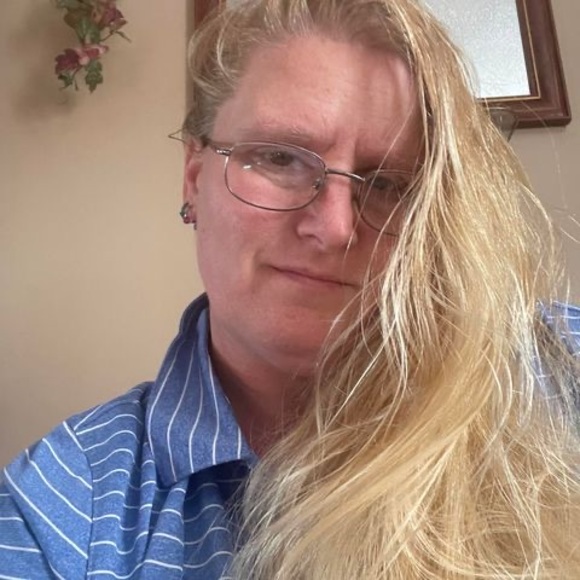 Meet your Posher, Kelly - Picture 1 of 1